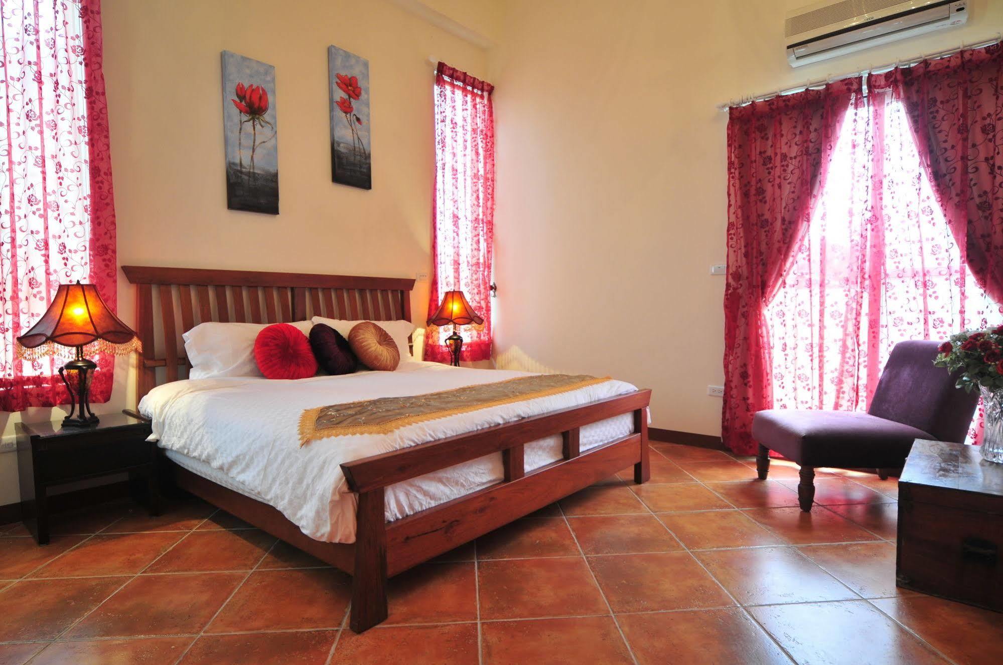 Full Sun House - Peng'S Family Apartment Taitung Bagian luar foto